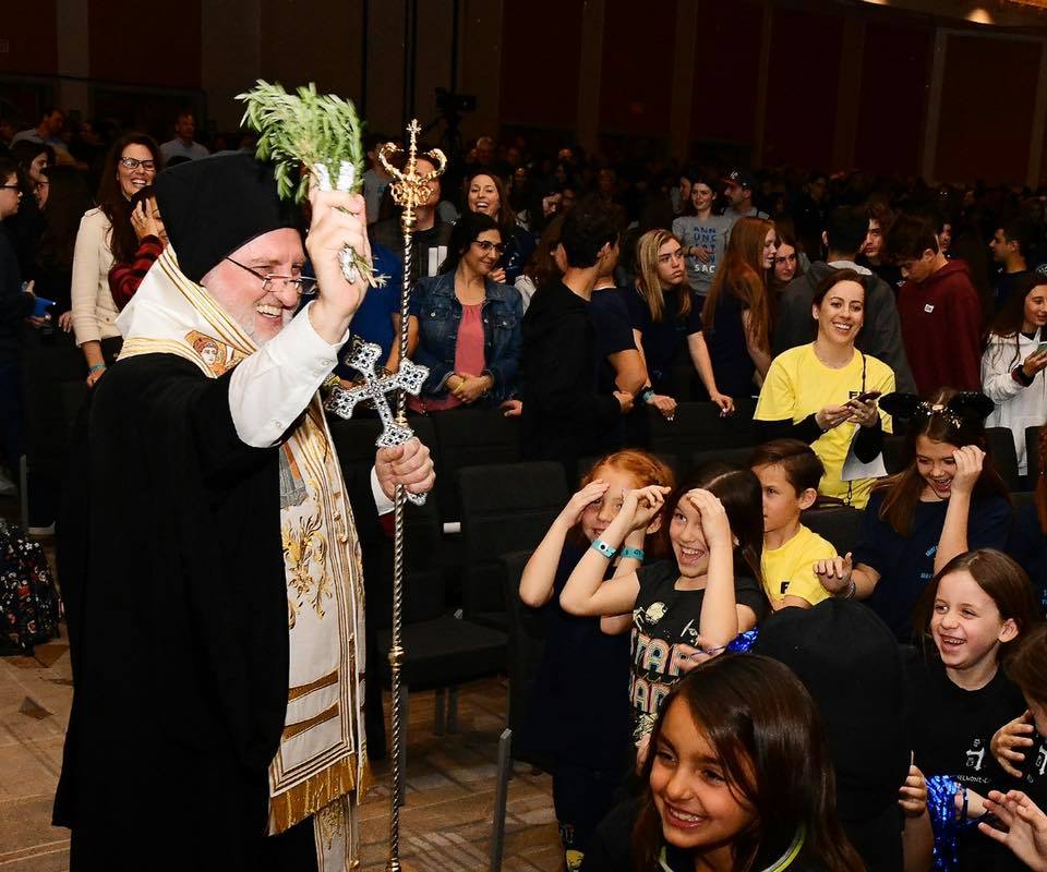 Архиепископ Америки Эльпидофор: “Молодежь сохраняет нашу богатую культуру”