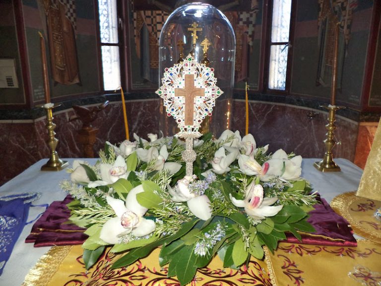 Από το facebook η Θ. Λειτουργία στα Γρεβενά