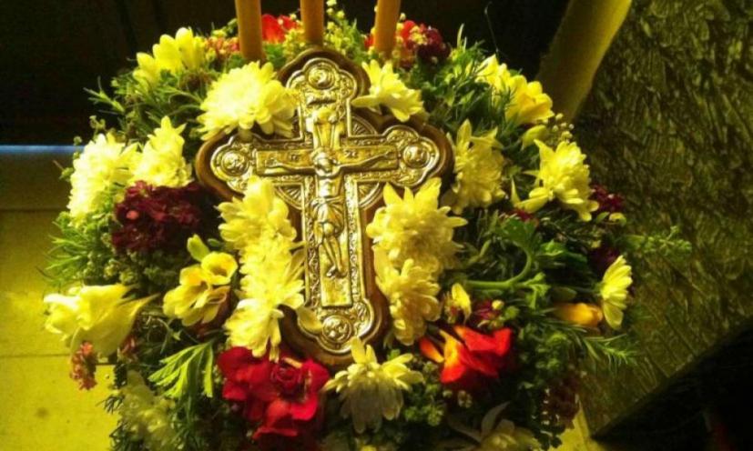 Της Σταυροπροσκυνήσεως στην Ελλάδα εν μέσω κορωνοϊού (ΒΙΝΤΕΟ)