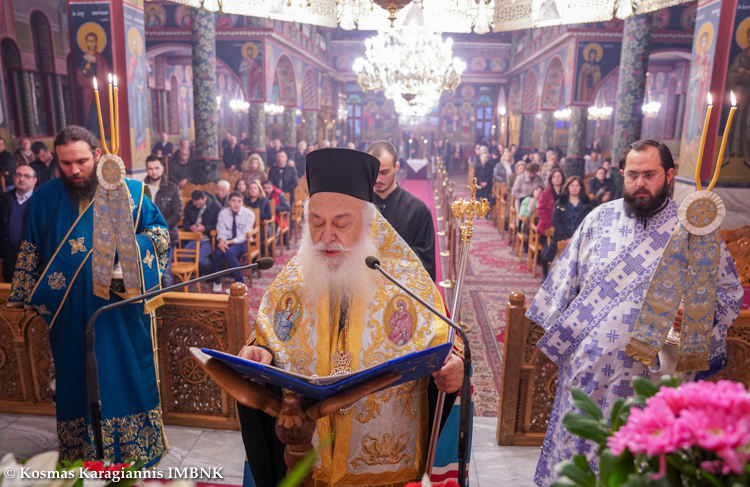 “Έχουμε ανάγκη την πίστη για να σταθούμε όρθιοι”