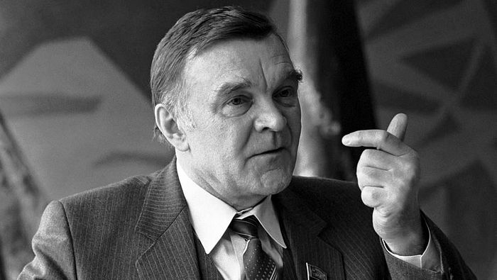 Святейший Патриарх Кирилл выразил соболезнования в связи с кончиной писателя Ю.В. Бондарева