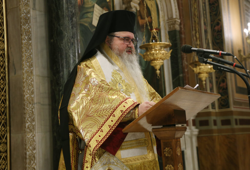 “Να αναστηλώσουμε πρώτα τη δική μας προσωπική εικόνα”