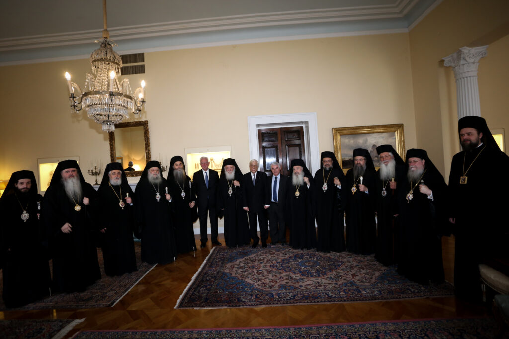 Επίσημο γεύμα του ΠτΔ προς τον Πρόεδρο και τα μέλη της ΔΙΣ