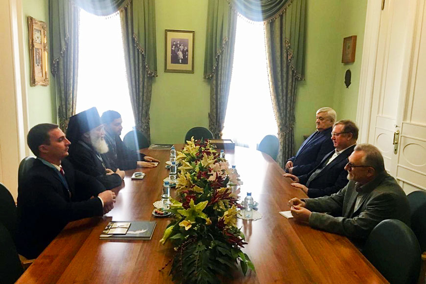 Сергей Степашин вручил членский билет и знак ИППО епископу Тихвинскому и Лодейнопольскому Мстиславу