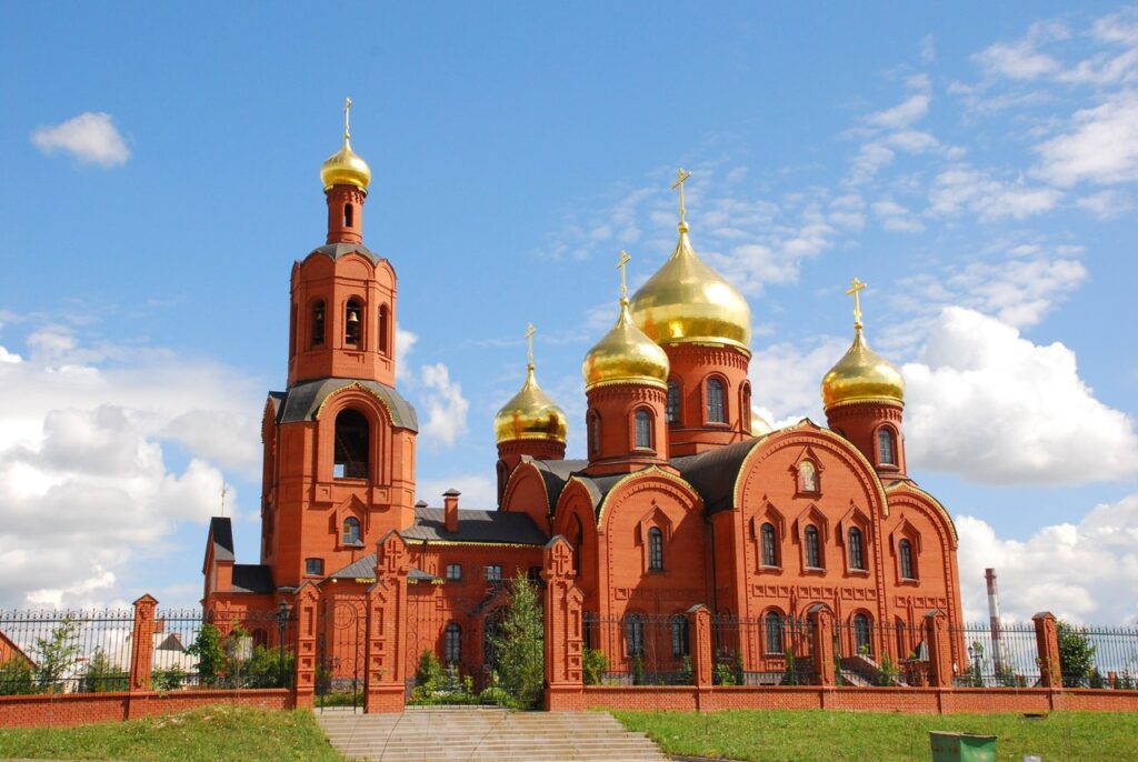 Белгородская митрополия решила защититься от коронавируса колокольным звоном