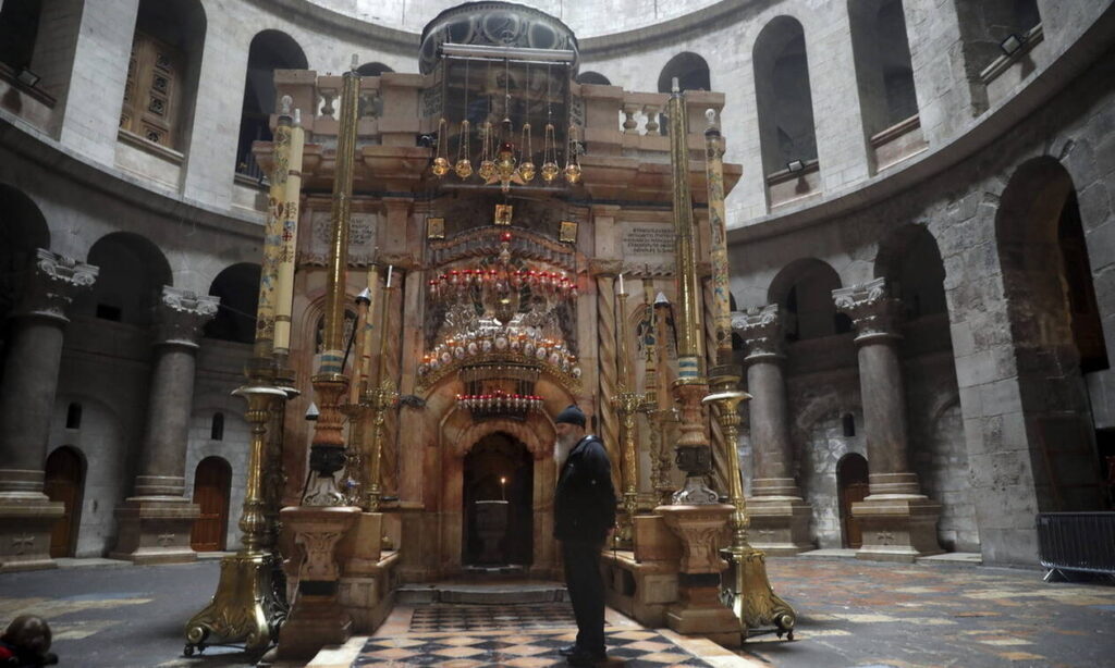 Church of Holy Sepulcher remains open, but with limited presence of worshippers, Patriarchate of Jerusalem stresses 