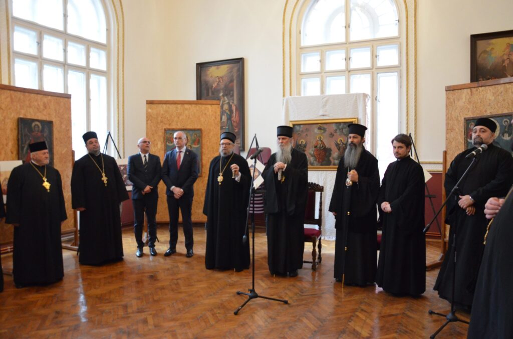 Ortodoxia croată, într-o expoziţie de icoane şi picturi la Timişoara