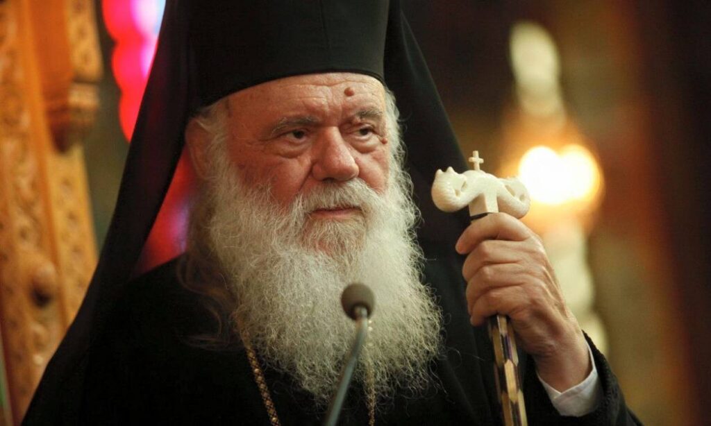 Элладская Православная Церковь просит власти разрешить проводить богослужения за закрытыми дверями