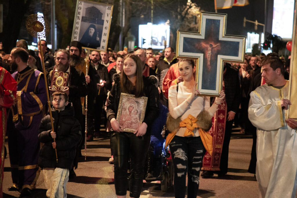 ΜΑΥΡΟΒΟΥΝΙΟ: “Με την εικόνα στο χέρι, όλοι μαζί ενωμένοι”