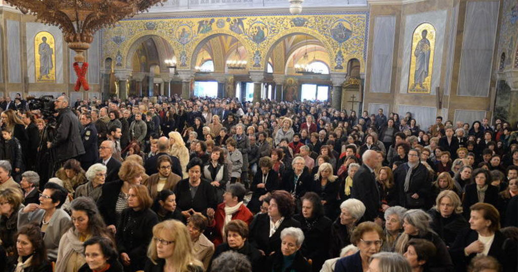 Οι εκκλησίες «γέμισαν» για τους Χαιρετισμούς, παρά τον Κορωνοϊό