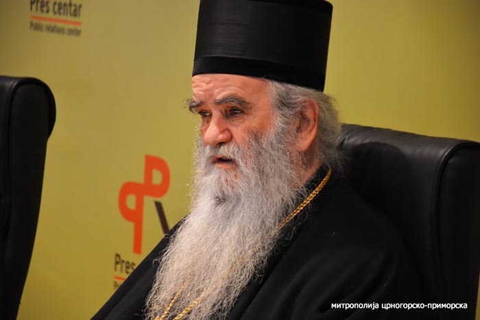 Митрополит Амфилохије на прес конференцији: Част је положити живот у одбрану светиња