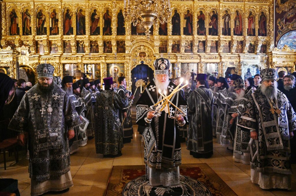 В пятницу первой седмицы Великого поста Святейший Патриарх Кирилл совершил Литургию Преждеосвященных Даров в Троице-Сергиевой лавре