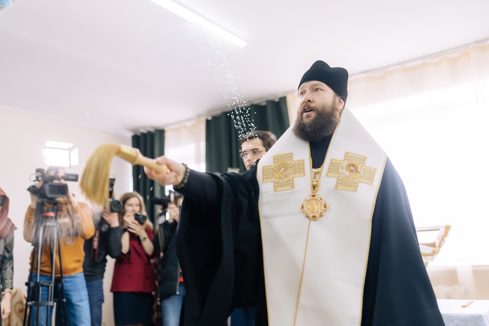 Εγκαίνια ιδρύματος στη Ρωσία που στηρίζει άπορες μητέρες