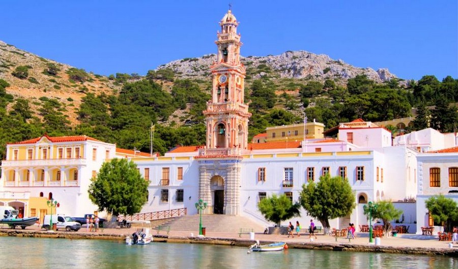 Στον Πανορμίτη της Σύμης, μόνο για ατομική προσευχή