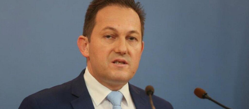 Στ. Πέτσας: “Πιθανό το Πάσχα μακριά από τις εκκλησίες”