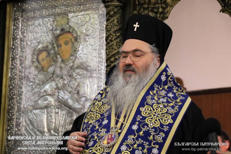 Богородичен канон и акатист първа статия в старинен храм “Успение Богородично” – квартал Гръцка махала