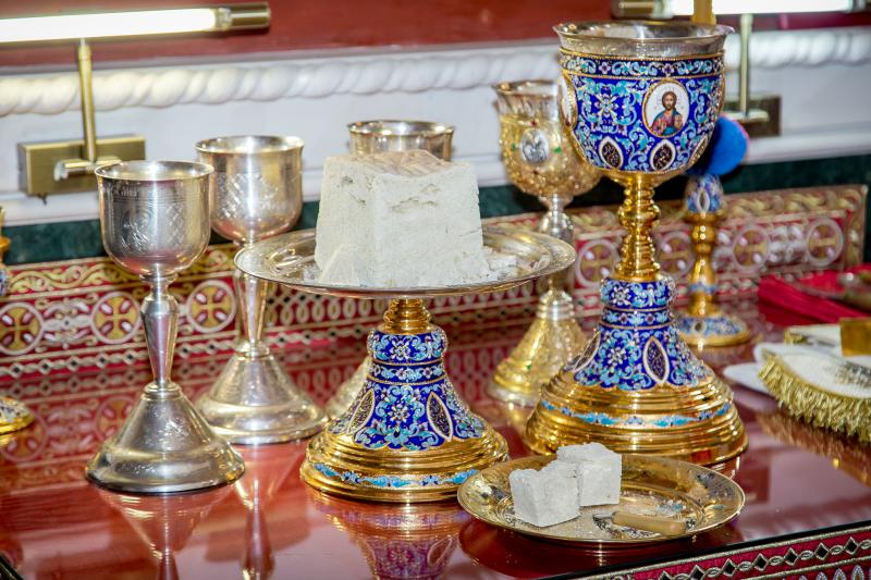 Литургијски скупови са причешћем никада никога нијесу заразили, али како су рекли, тако ће и бити