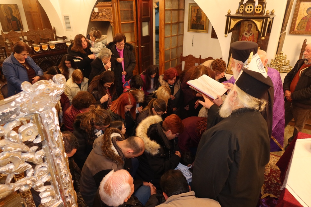 Η μικρή Φολέγανδρος είναι μεγάλη στην Πίστη της