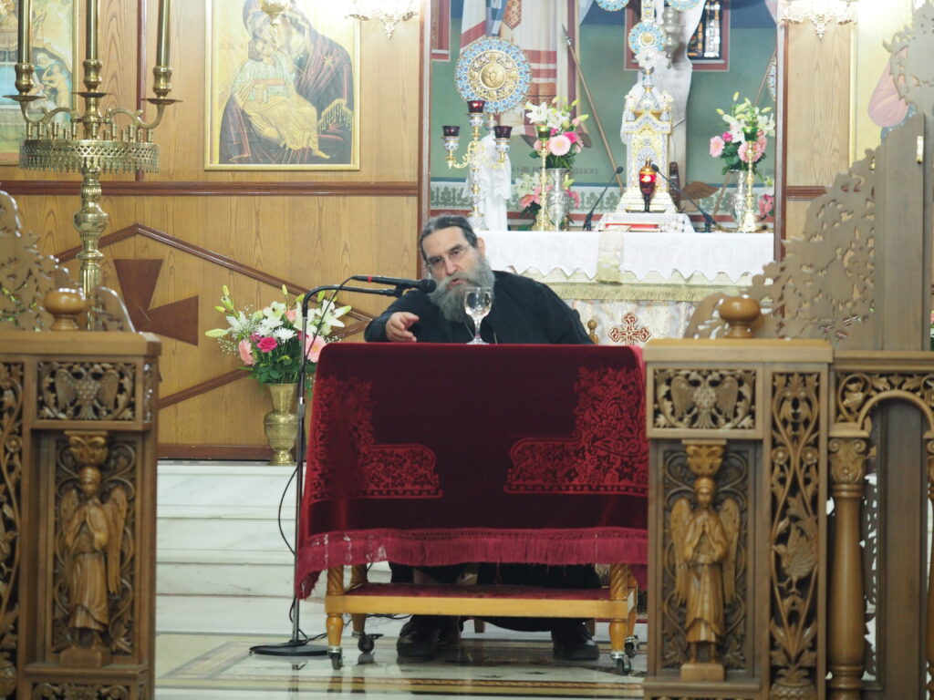 Ο π. Ευάγγελος Παπανικολάου στην Οινόη Αττικής