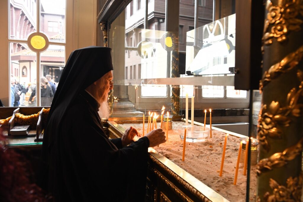 “Χρόνια τώρα τα Σαββατόβραδα χοροστατούμεν στον Ι.Π. Ναόν”