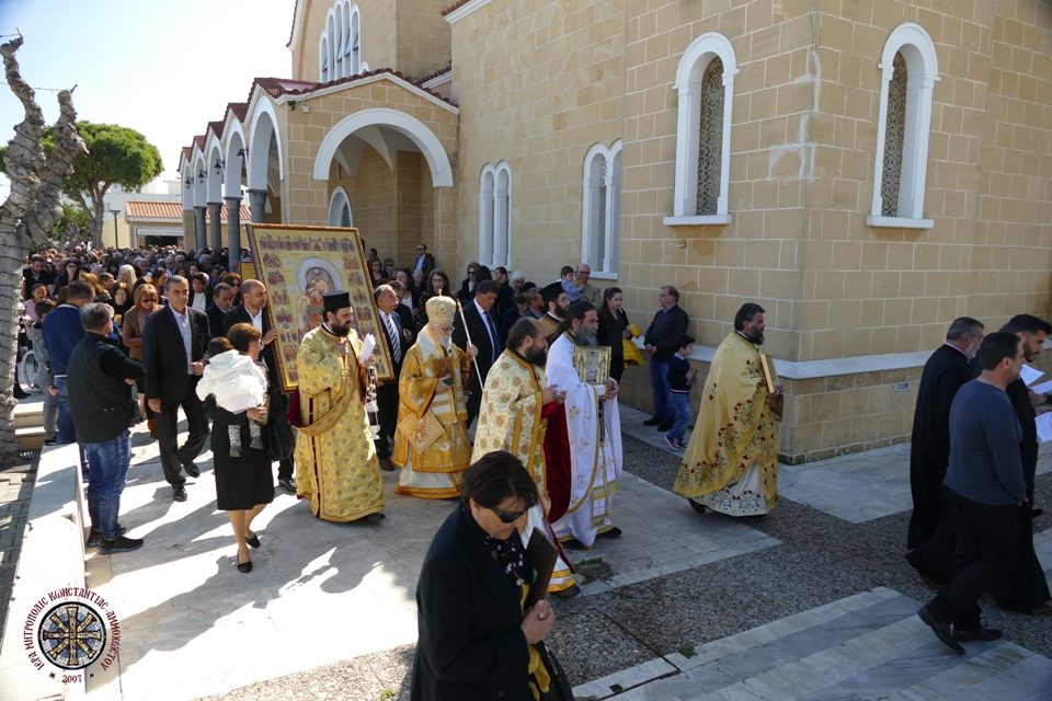 Η Λιτάνευση των Ιερών Εικόνων στο Παραλίμνι