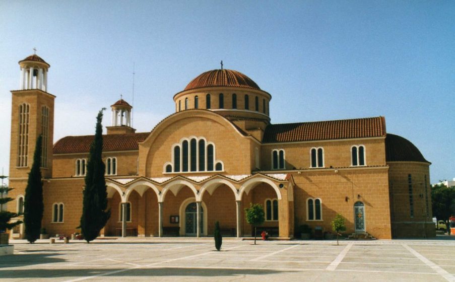 Χωρίς πιστούς οι Ακολουθίες στο Μητροπολιτικό Ναό Παραλιμνίου