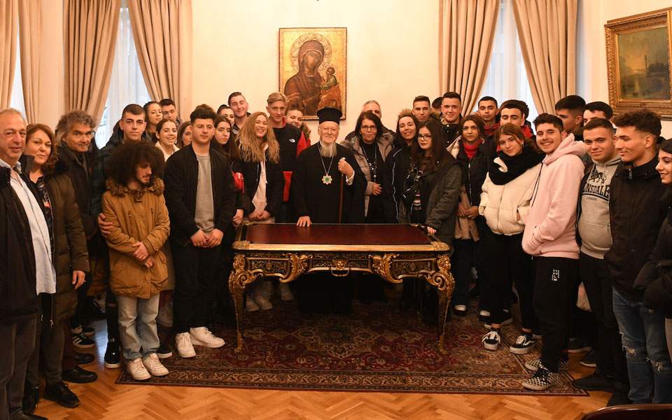 “Οι Νέοι που Νηστεύουν…”