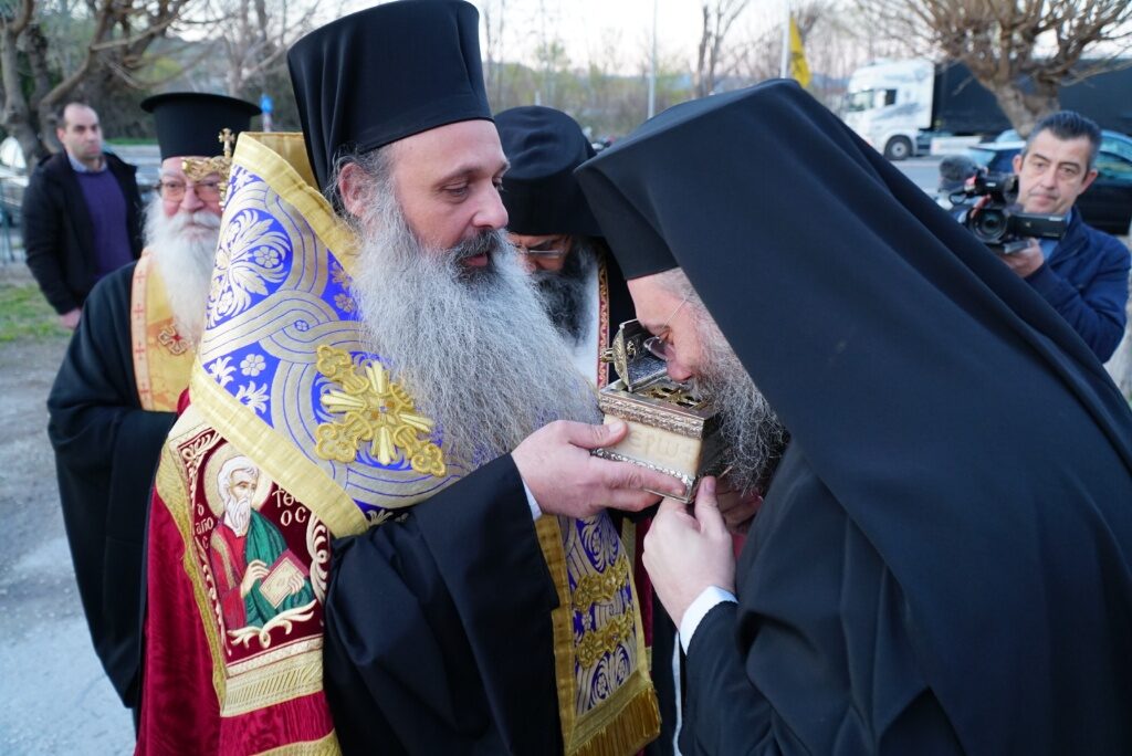 Τα Τρίκαλα υποδέχτηκαν τα «Άχραντα Πάθη»