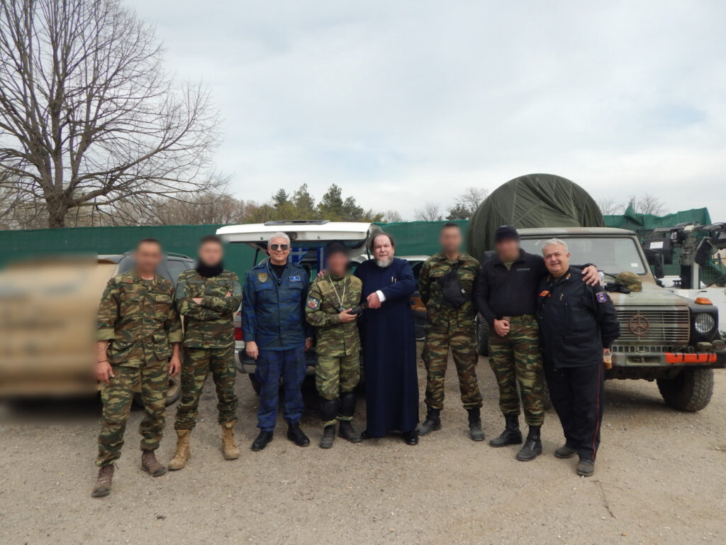 Στρατιωτικός Ιερέας εμψυχώνει το στρατό μας στον Έβρο