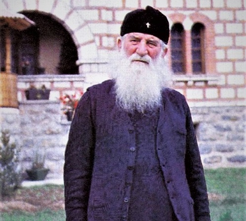 Όσιος Ιουστίνος: “Είναι πολύ βαθιά η πείνα και η δίψα της ψυχής μας!”