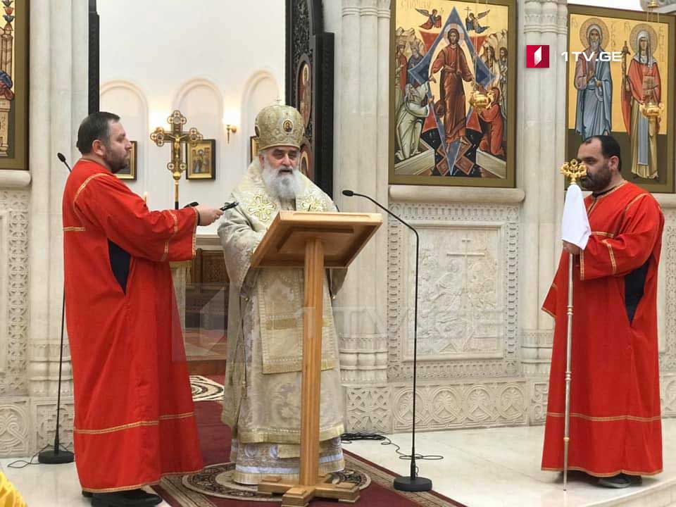 მეუფე გრიგოლი – ამ საგანგებო ვითარებაში ერთადერთი ადამიანი, ვისაც შეუძლია, პასუხისმგებლობის ტვირთი აიღოს და ქვეყანას ამცნოს თავისი გადაწყვეტილება, არის პატრიარქი