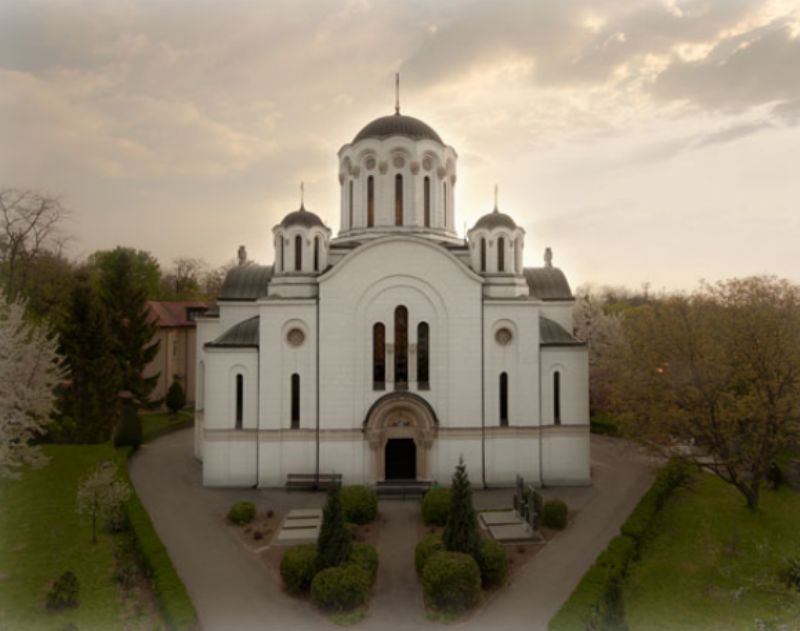 Патријарх Иринеј служио помен Владики Милутину