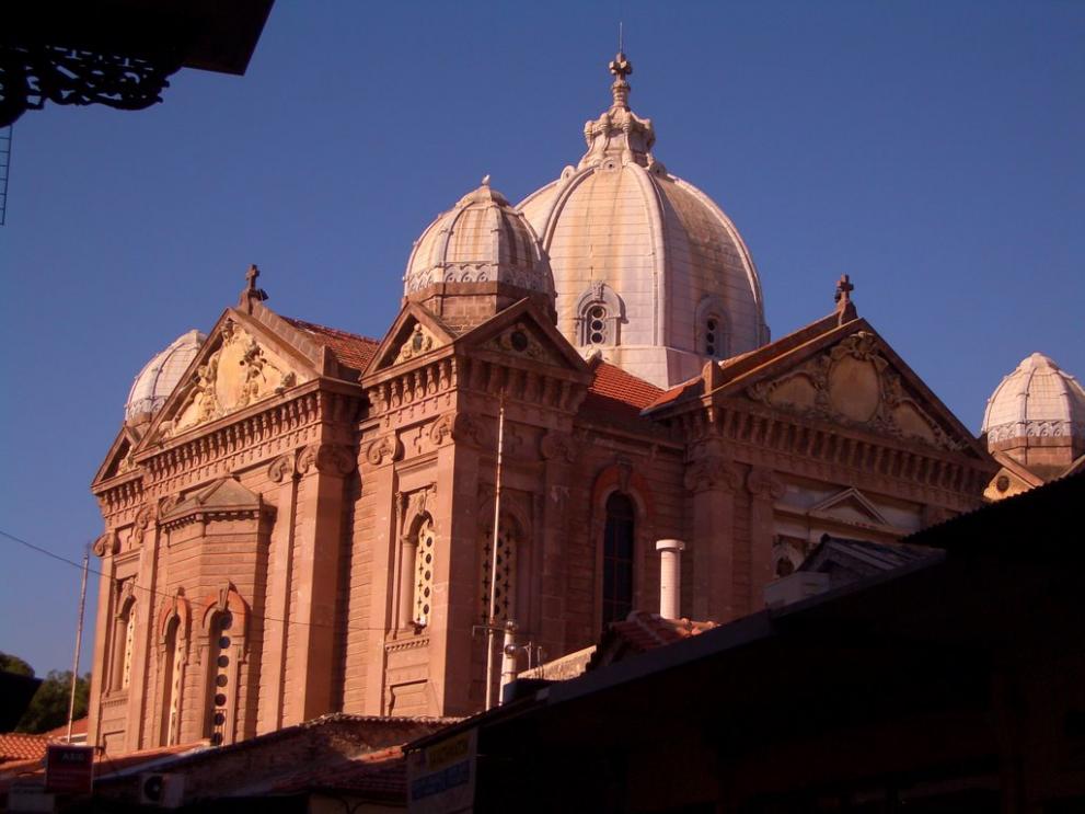 Ιερέας προς Τσιόδρα: “Παιδί μου, η όλη κατάσταση μας έχει πονέσει πολύ”