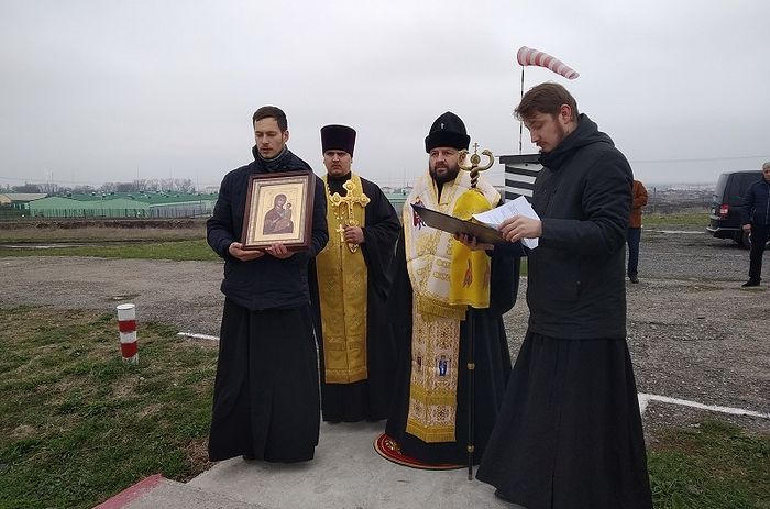 ПРИ ПОДДЕРЖКЕ ЮЖНОГО ВОЕННОГО ОКРУГА СОСТОЯЛСЯ ВОЗДУШНЫЙ КРЕСТНЫЙ ХОД НАД ТЕРРИТОРИЕЙ СЕВЕРНОЙ ОСЕТИИ