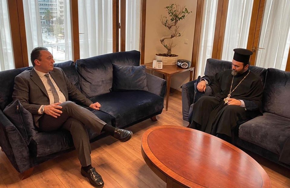 Deputy Minister of Foreign Affairs Konstantinos Vlasis met with the Exarch of the Holy Sepulchre, Archimandrite Damianos