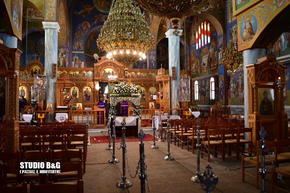 Η Αποκαθήλωση στην Αγ. Ειρήνη Νέας Κίου