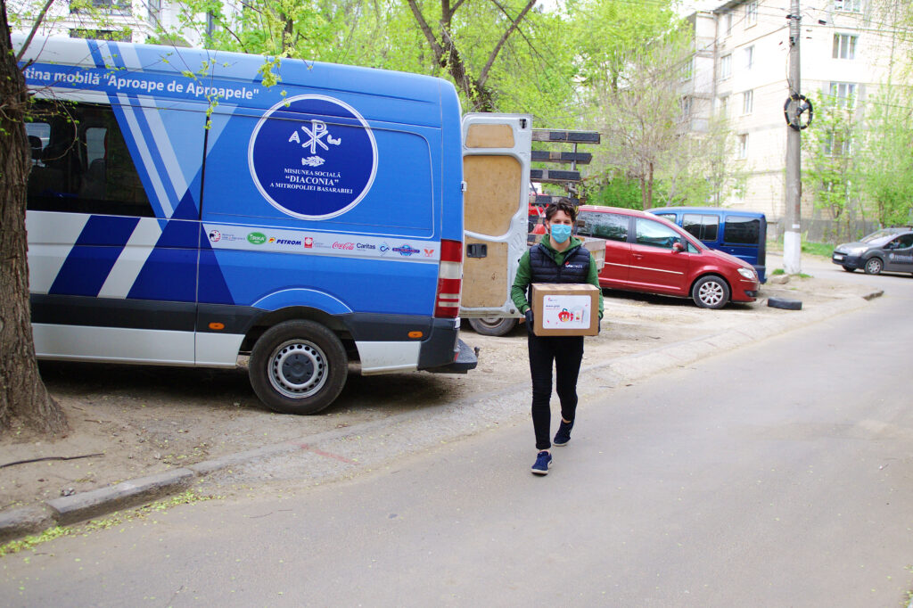 Diaconia vă îndeamnă să stați ACASĂ și să îi cinstiți pe cei trecuți din viață printr-o faptă bună!