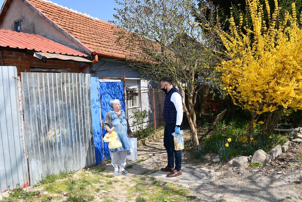 Suflet lângă suflet la Caransebeș: pandemia întrajutorării și a unității