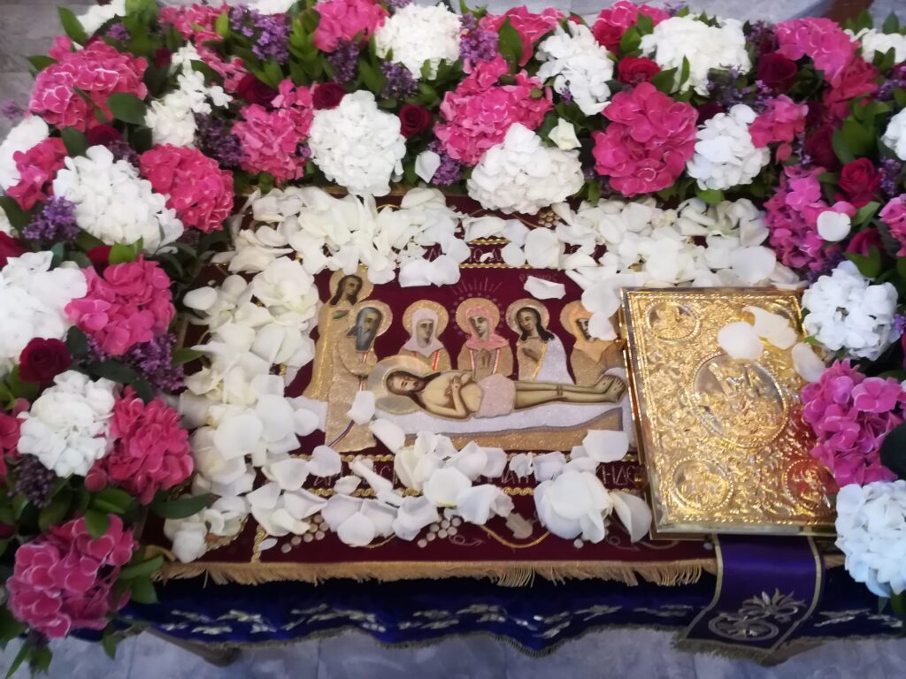 ΧΑΛΑΝΔΡΙ: Ένας λιτός και πανέμορφος Επιτάφιος