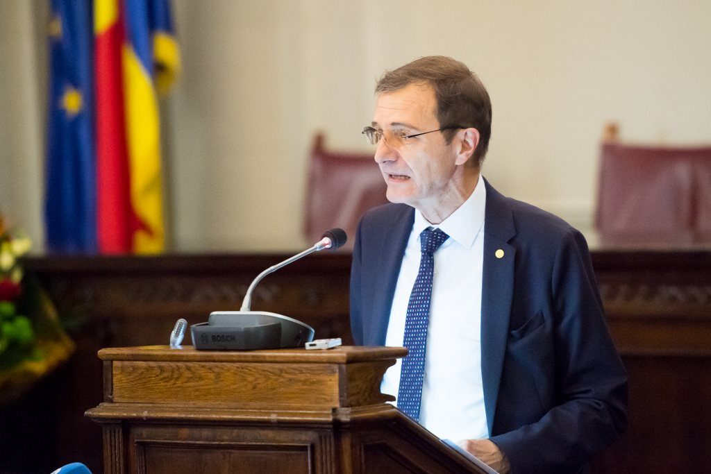 Biblia, în topul recomandărilor de lectură oferit de Ioan-Aurel Pop pentru această perioadă dificilă