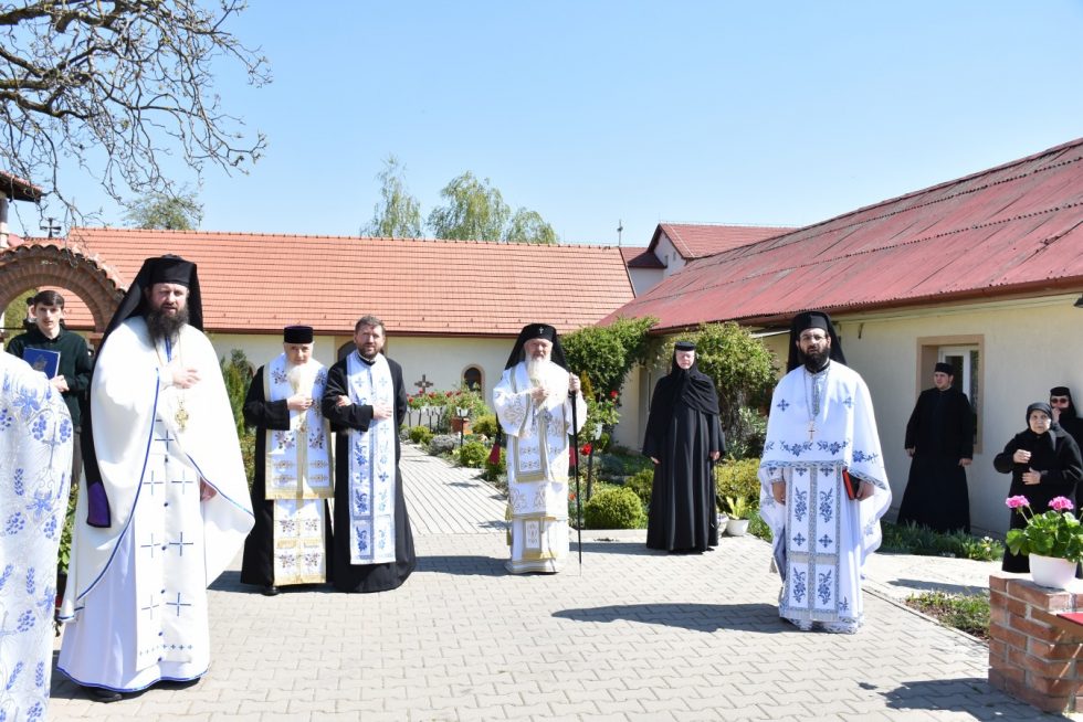 IPS Andrei la hramul Mănăstirii Sf. Elisabeta: Îl rugăm pe Dumnezeu să înlăture această pandemie