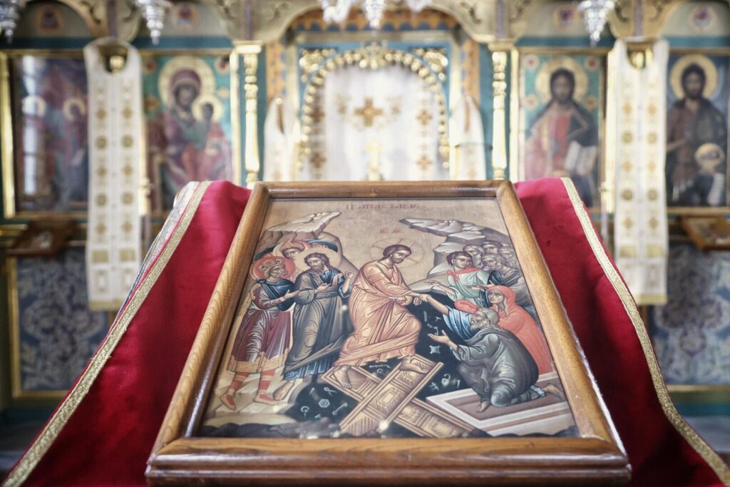 Ζωντανά οι Ιερές Ακολουθίες της Διακαινησίμου στο Βατοπαιδινό Μετόχι του Αγίου Νικολάου στο Πόρτο Λάγος