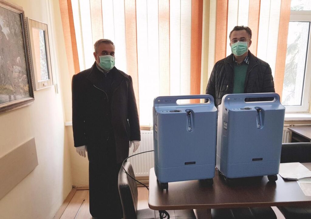 Donaţie a preoţilor din Protopopiatul Fălticeni pentru spitalul din localitate