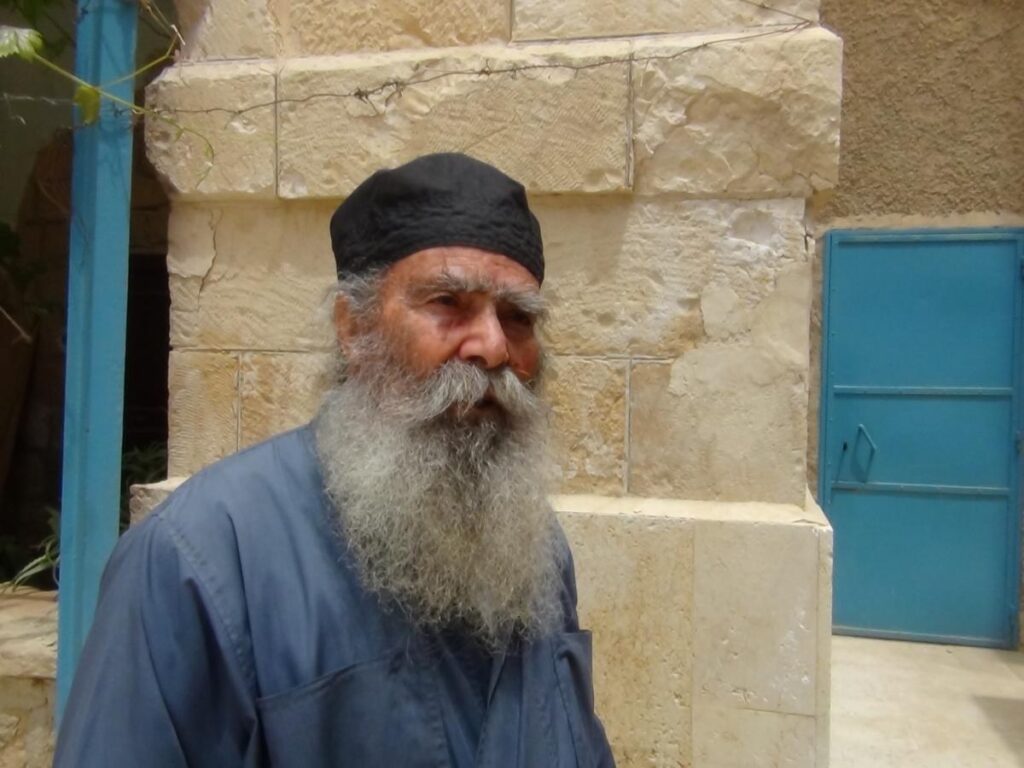 “Αν μιλήσεις, το βράδυ θα βάλουν φωτιά να σε κάψουν” Μαρτυρία