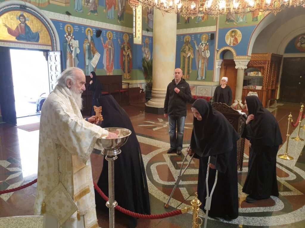 Патријарх на Васкршњи понедељак богослужио у Ваведењу
