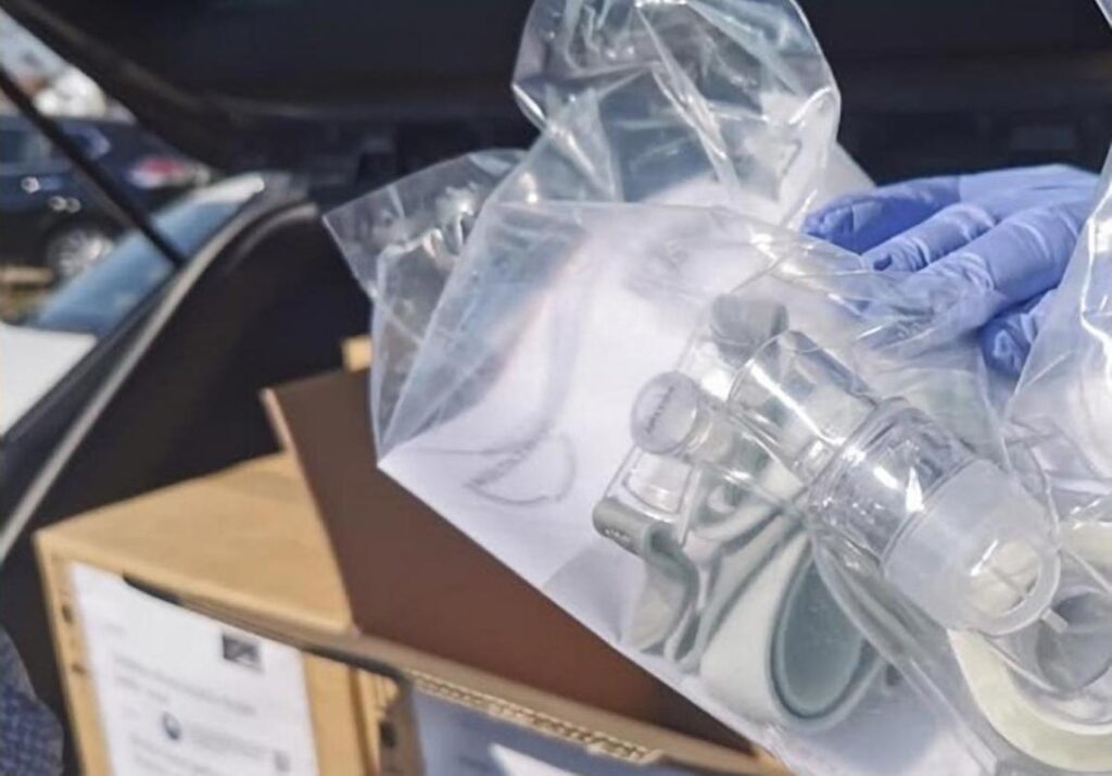 Opt sisteme de ventilație, donate la spitalul din Arad