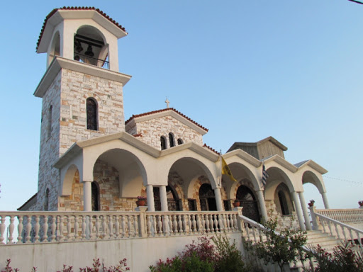 Ενας Ιερέας μιλά στον πρωθυπουργό