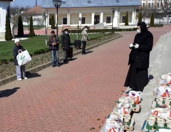 Arhiepiscopia Romanului | Sprijin de 63.000 lei în ultima săptămână pentru limitarea efectelor Covid-19