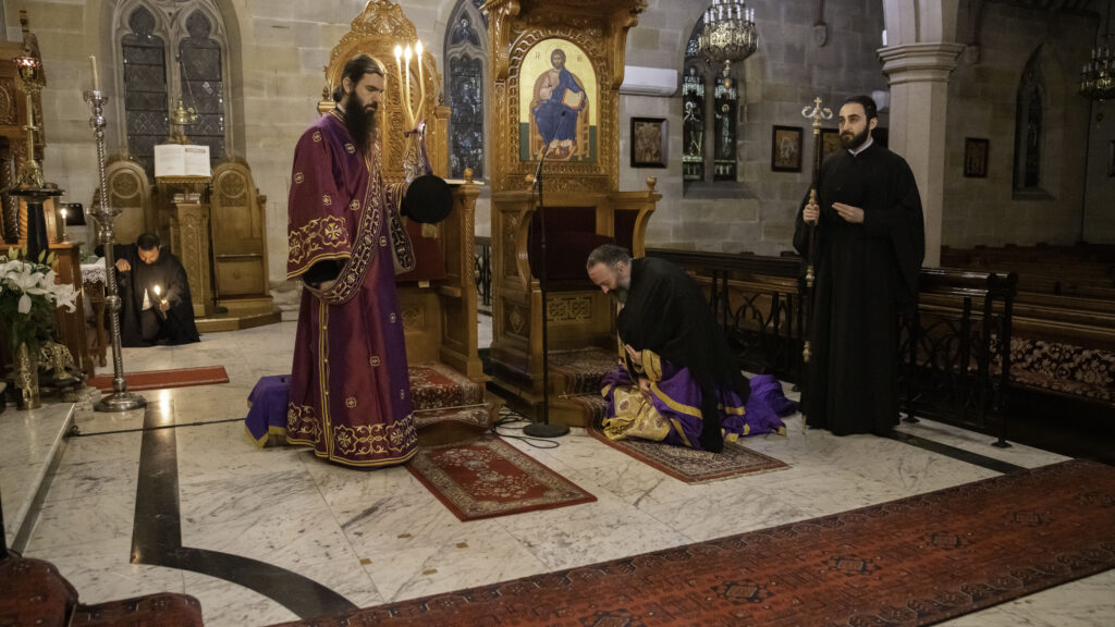 Η Ακολουθία των Αγίων Παθών στο Σύδνεϋ (ΦΩΤΟ)