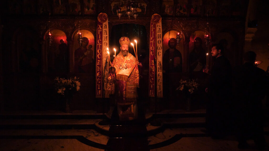 “Και του χρόνου όλοι μαζί και μέσα στις εκκλησίες μας”